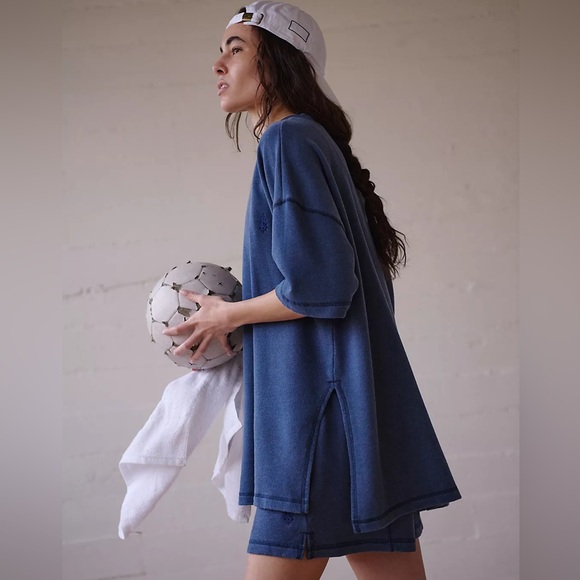 NEW! FREE PEOPLE MOVEMENT Back Me Up MEDIUM Midnight Navy Blue Sweatshirt Relax - Picture 10 of 16